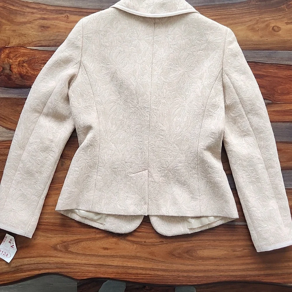 Gorgeous Dana Buchman Amazing Ladies Blazer Size 8, NWT - Picture 9 of 11
